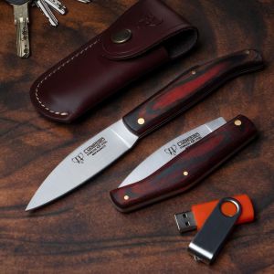 Navaja Cudeman Solsona 443-RF hoja de acero 420 de 9 cm y empuñadura de estamina roja de 11 cm con funda de cuero