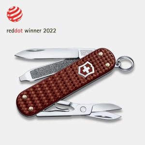 NAVAJA VICTORINOX CLASSIC SD PRECIOUS ALOX AVELLANA, CAJA REGALO 0.6221.4011G