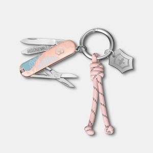 NAVAJA VICTORINOX CLASSIC SD PARIS STYLE 0.6223.E221